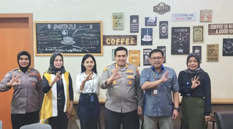 Pimpinan BRI Kanca Serang bersama Kapolresta Serang Kota Yudha Satria