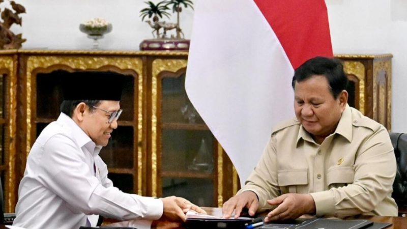 Presiden Prabowo Subianto menerima Menteri Koordinator Bidang
Pemberdayaan Masyarakat (Menko PM) Muhaimin Iskandar di
Istana Merdeka, Jakarta, pada Selasa, 12 Mei 2026. Foto: BPMI
Setpres/Cahyo